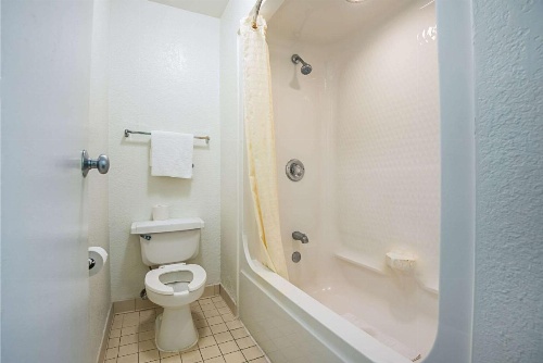 Rodeway Inn Kissimmee image 12