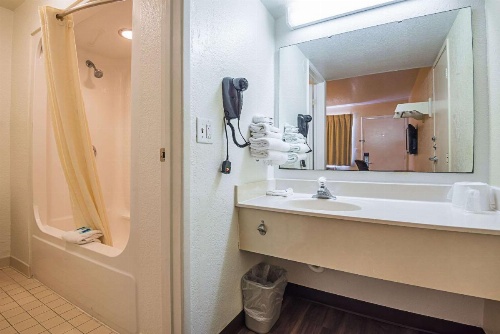Rodeway Inn Kissimmee image 13